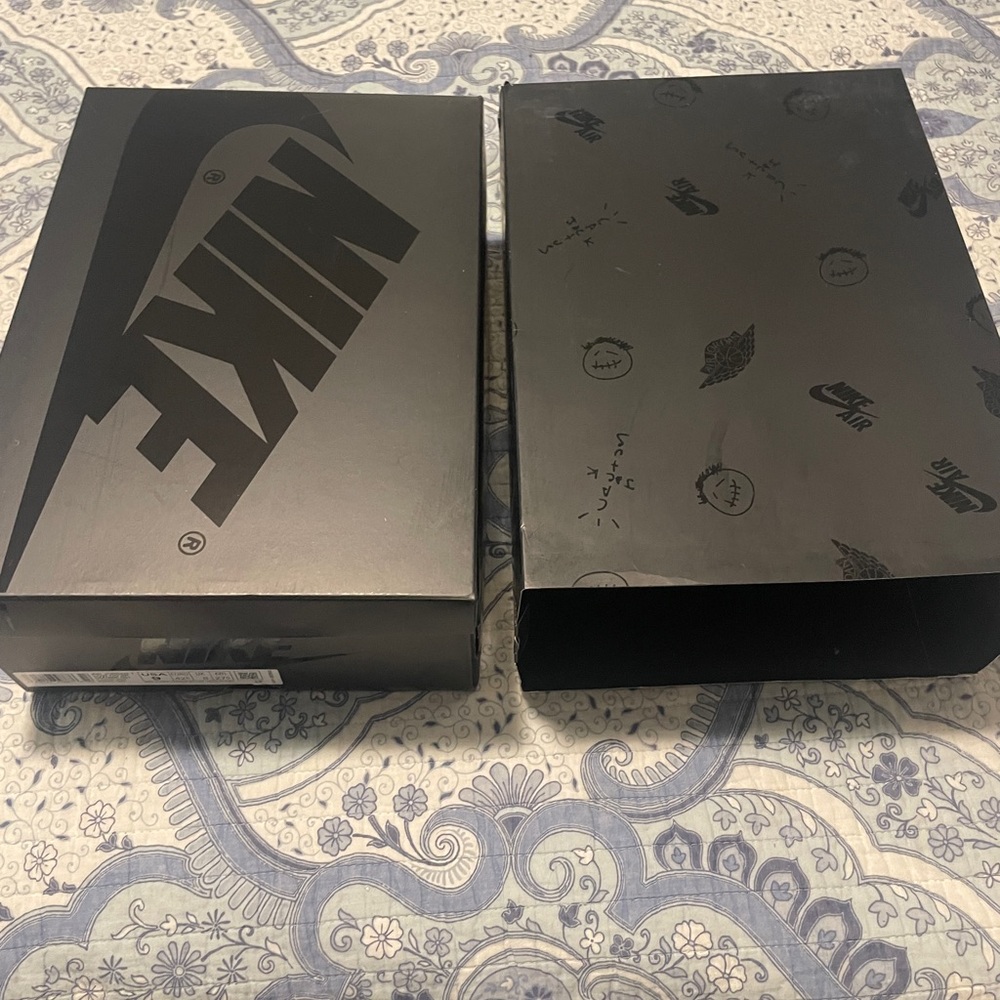 COPY - Jordan 1 Retro Low OG SP Travis Scott Black Phantom - Picture 2 of 10